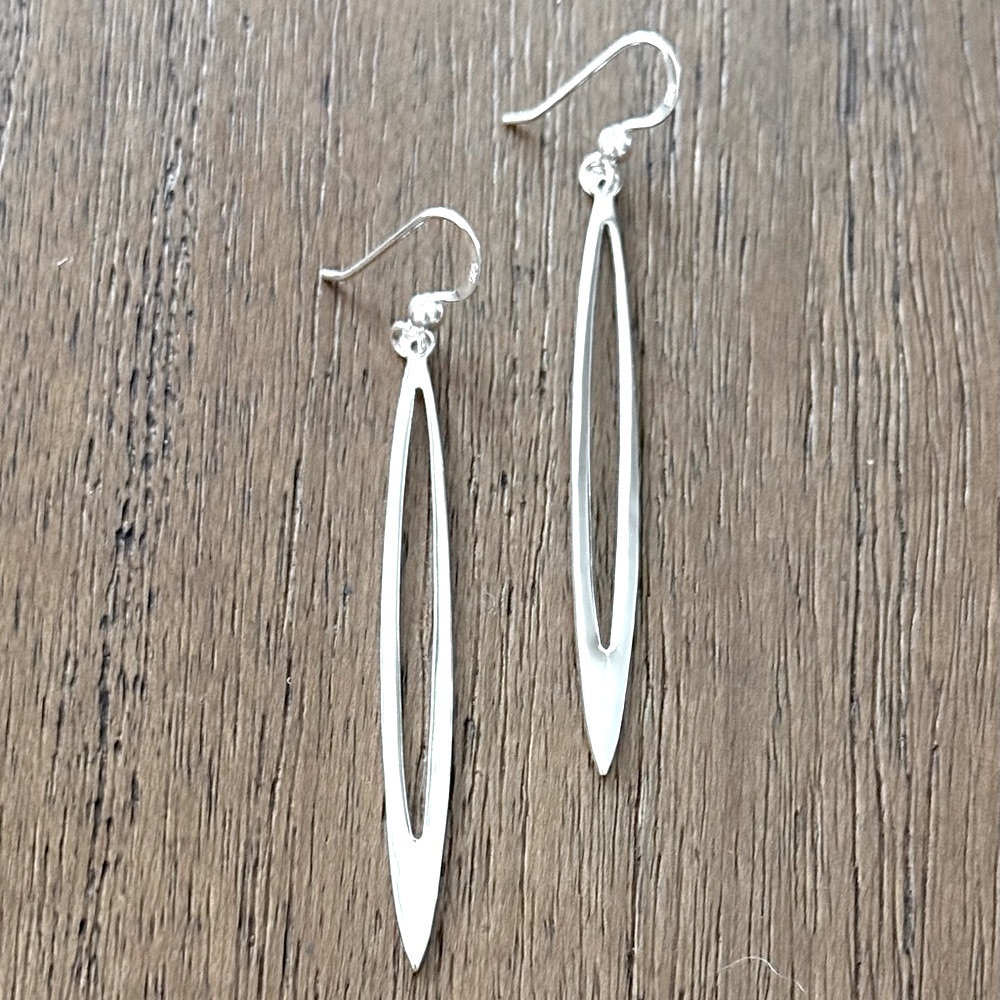 925 Sterling Silver Dangle Earrings! NEW!